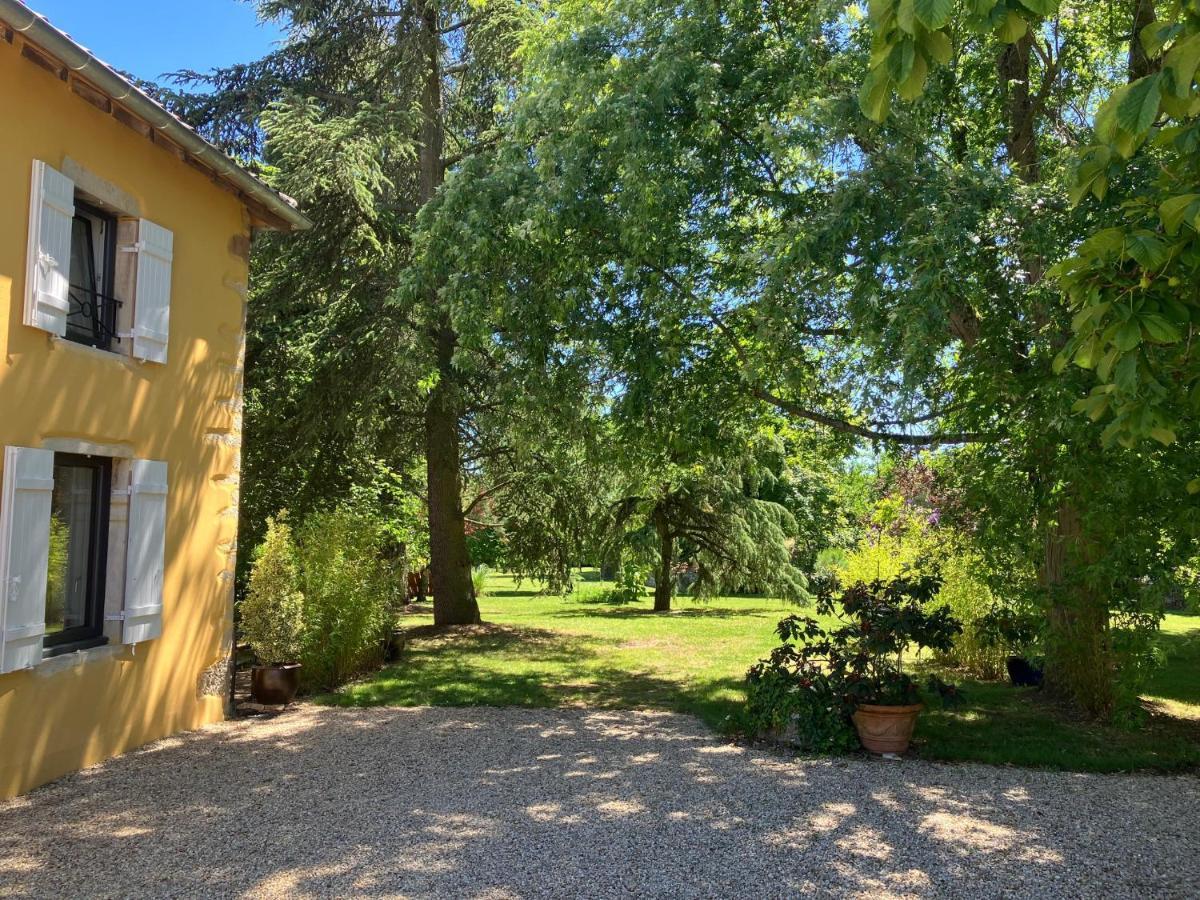 Le Clos De Quintaine Gites De Charme Clessé Exterior foto